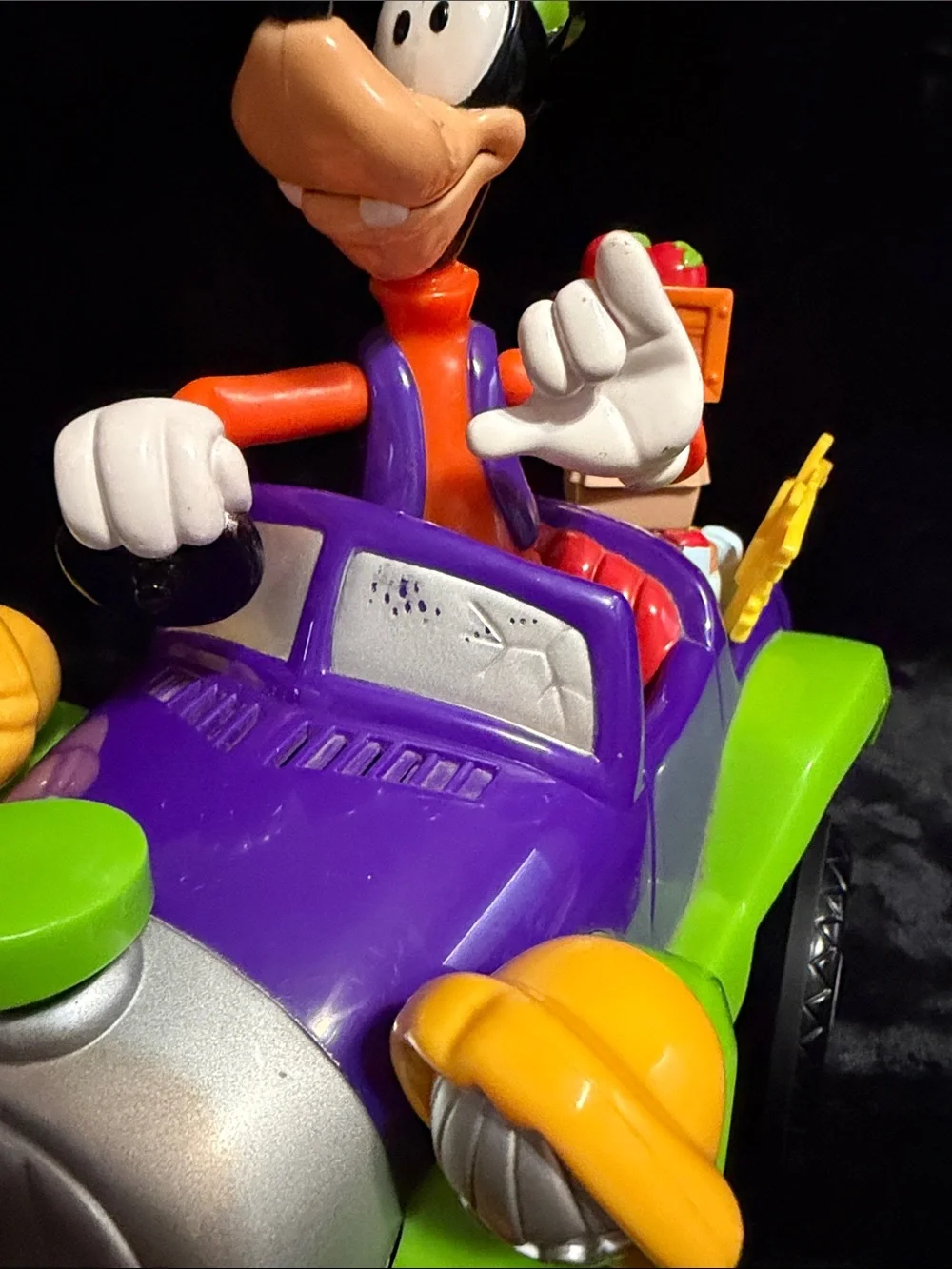 2000 Disney Goofy Jalopy Car Let’s Go For a Bumpy Ride Vehicle Sounds & Vibrates